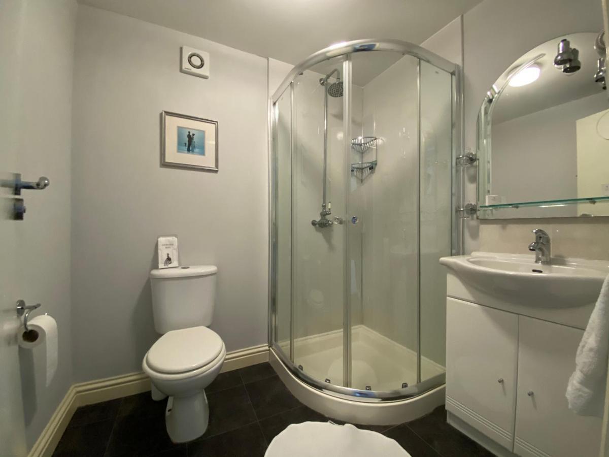 Flambards Hotel Кардиган Екстериор снимка