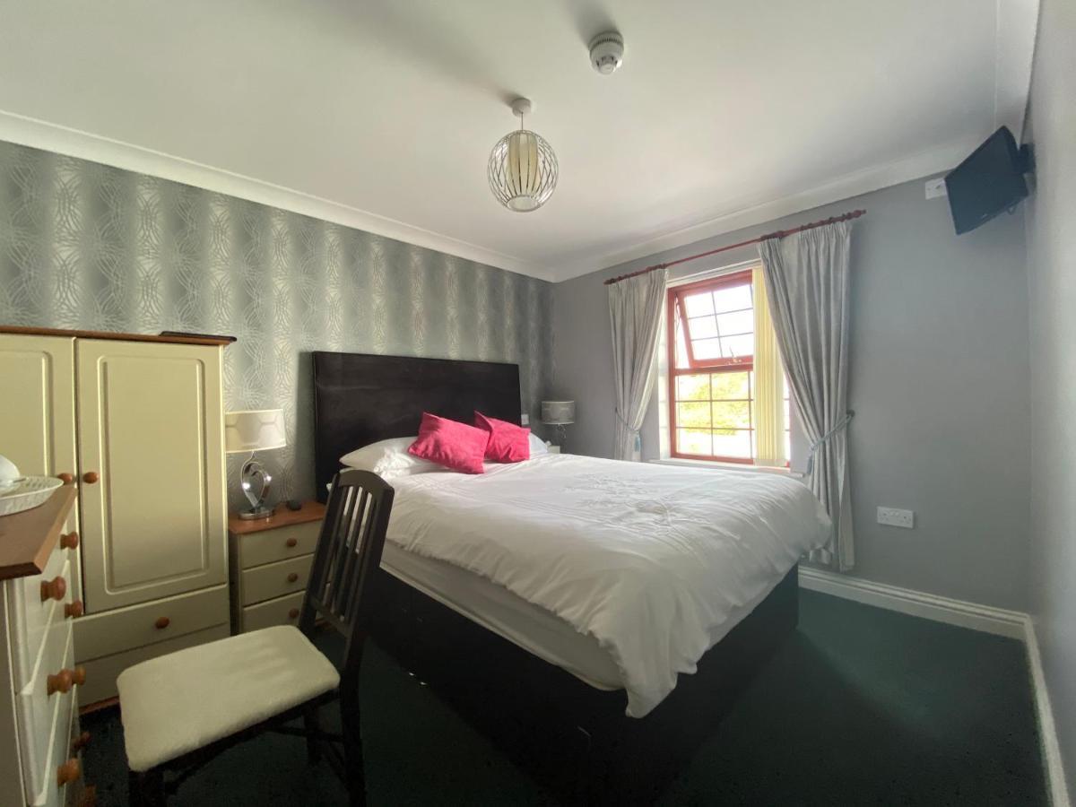 Flambards Hotel Кардиган Екстериор снимка